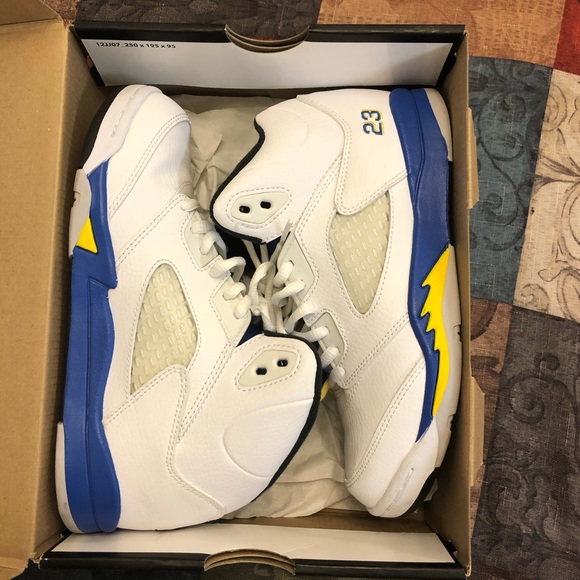 100 % authentic Jordan shoes!!! - Picture 5 of 6